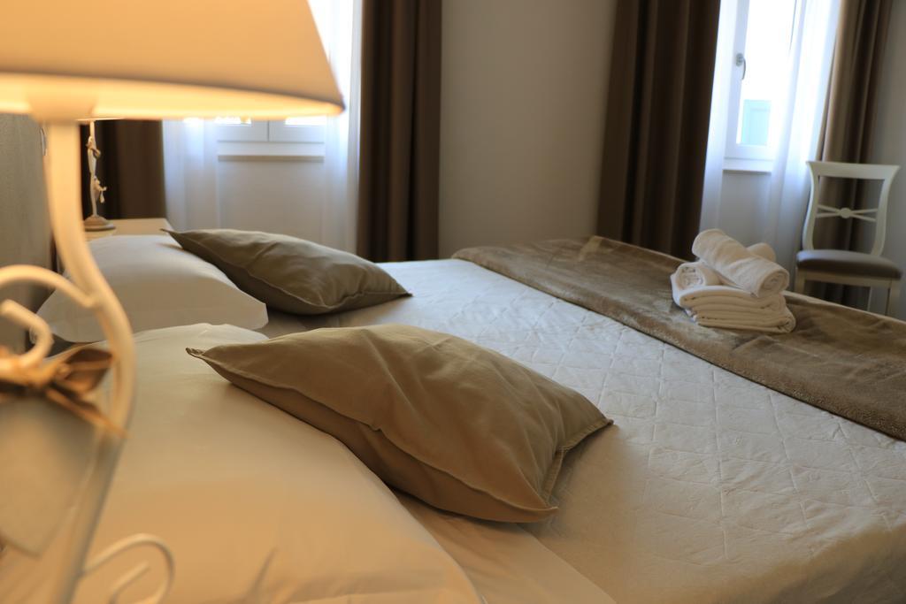 Hotel RivaMia Buitenkant foto