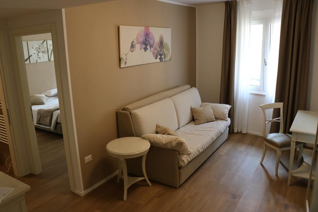 Hotel RivaMia Buitenkant foto